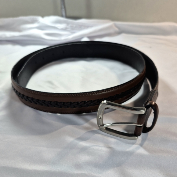 Men's Leather Western Style Belt Brown Black Stitching Silver Buckle Size 42 - Picture 2 of 14